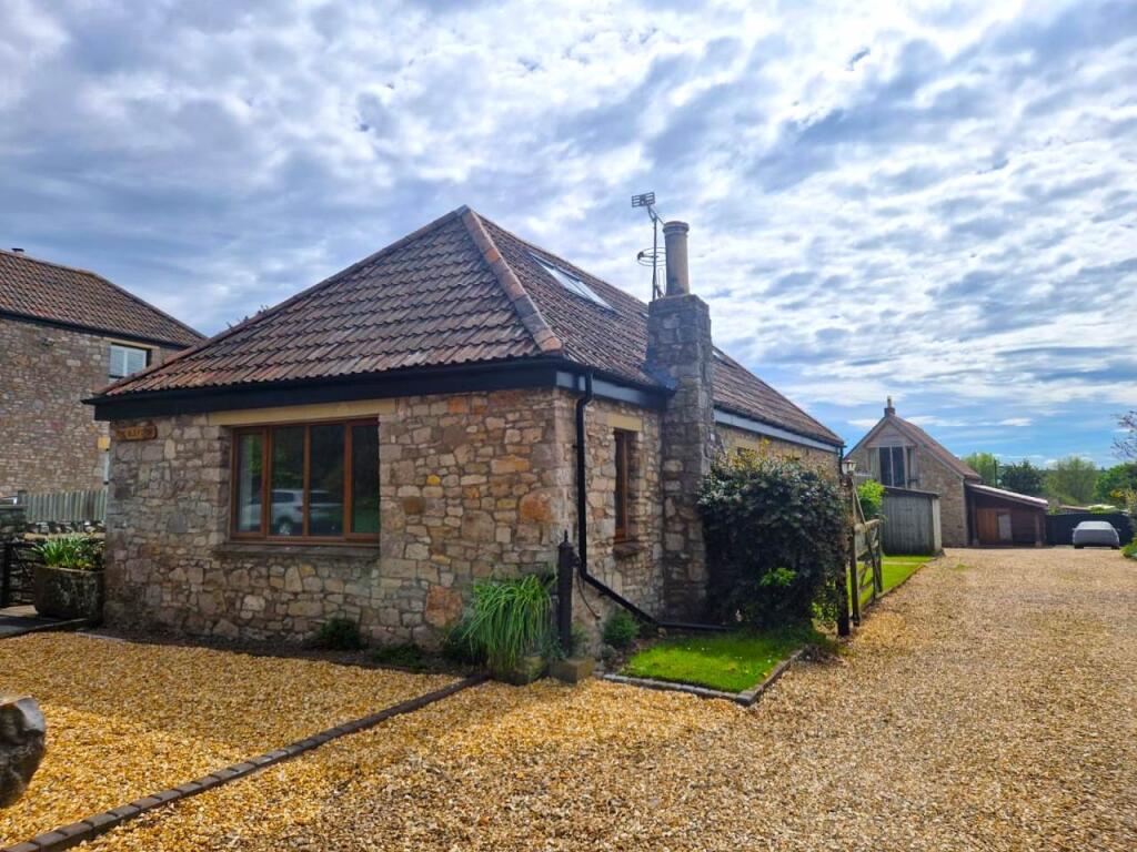 3 bed Detached for rent in Tockington. From Milburys - Thornbury 3 bed Detached for rent in Tockington. From Milburys - Thornbury