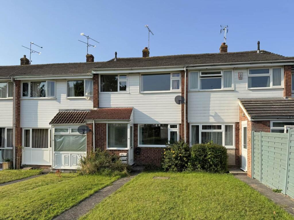 3 bed Mid Terraced House for rent in Thornbury. From Milburys - Thornbury