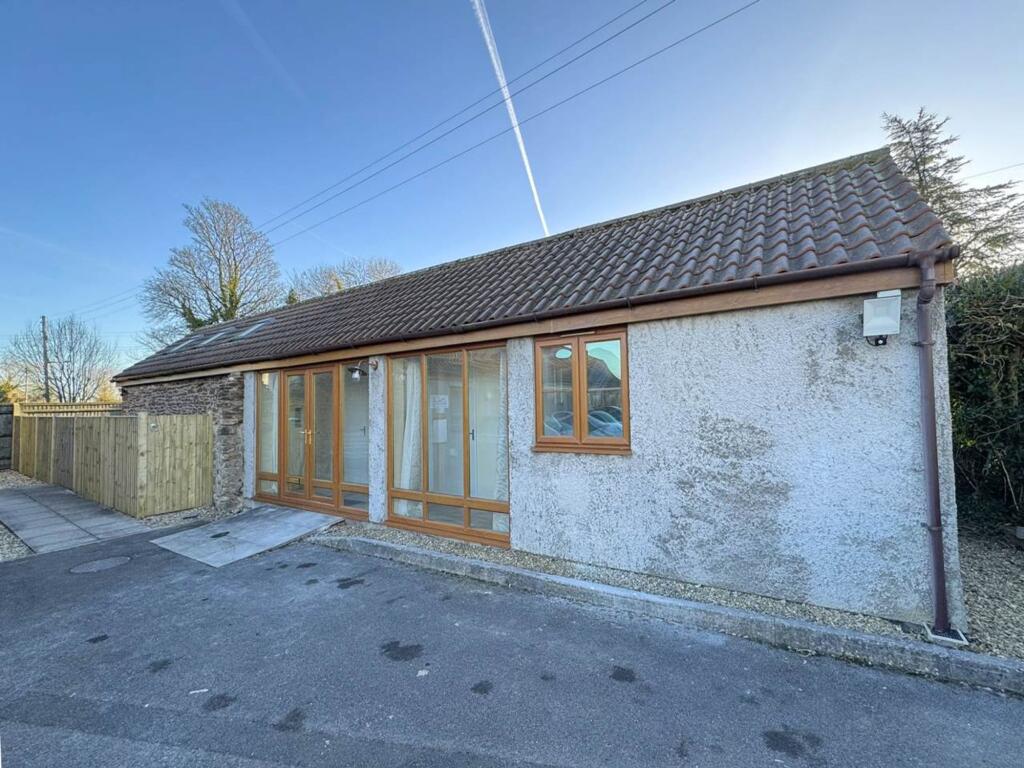 2 bed Barn Conversion for rent in Crossways. From Milburys - Thornbury