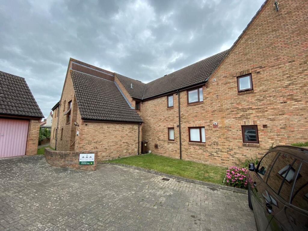 1 bed 1st Floor Flat for rent in Kingswood. From Milburys - Wotton-Under-Edge 1 bed 1st Floor Flat for rent in Kingswood. From Milburys - Wotton-Under-Edge