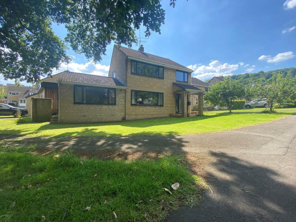 4 bed Detached for rent in Wotton-under-Edge. From Milburys - Wotton-Under-Edge