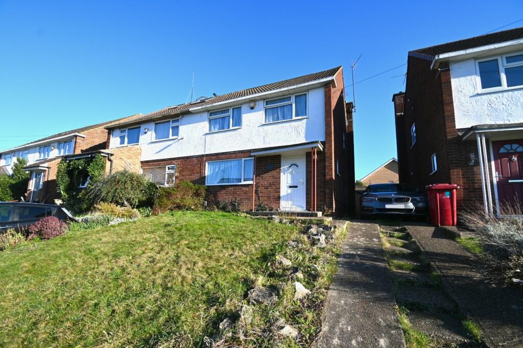 3 bed Semi-Detached House for rent in George Green. From The Frost Partnership - Langley