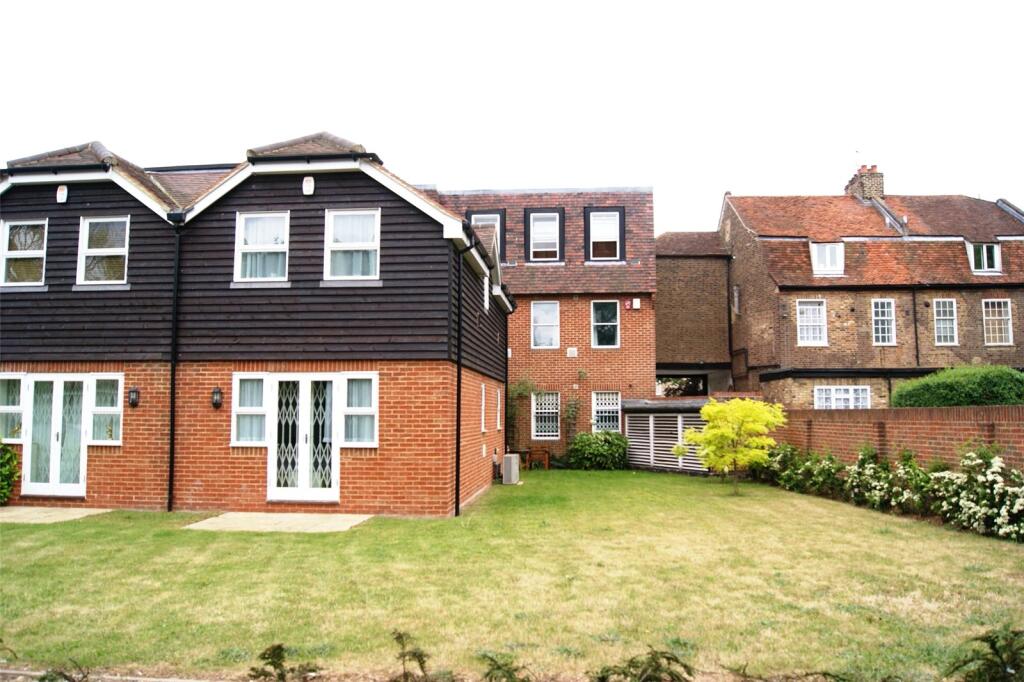 1 bed Apartment for rent in Poyle. From The Frost Partnership - Langley