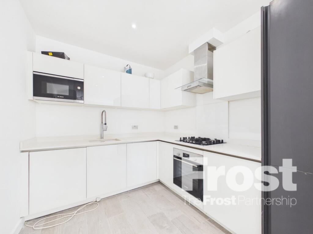 2 bed Apartment for rent in Farnham Common. From The Frost Partnership - Langley