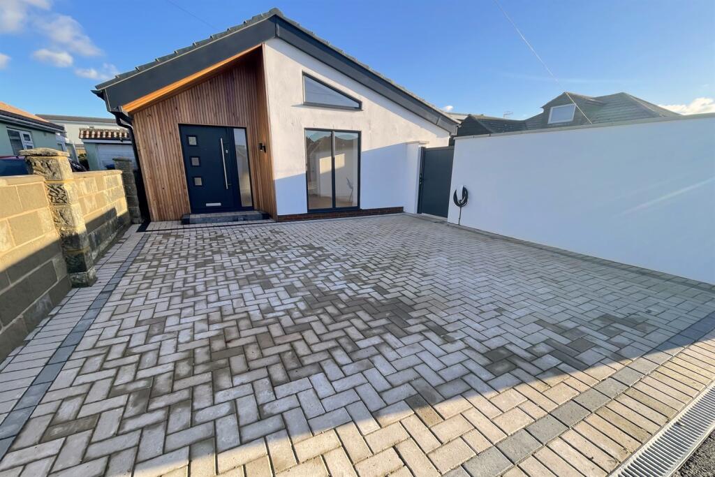 2 bed Detached for rent in Peacehaven. From Premier Lets & Sales - Sussex Coast