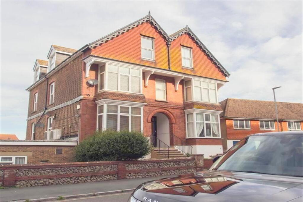 1 bed Apartment for rent in Seaford. From Premier Lets & Sales - Sussex Coast 1 bed Apartment for rent in Seaford. From Premier Lets & Sales - Sussex Coast
