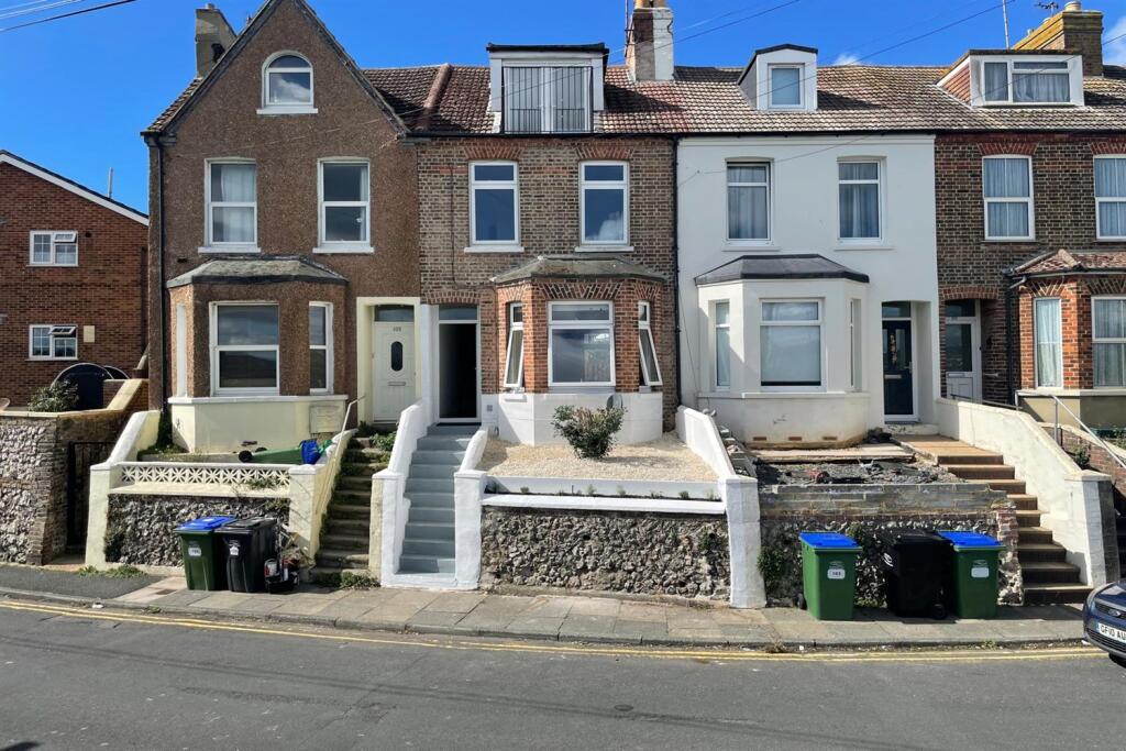 3 bed Detached for rent in Newhaven. From Premier Lets & Sales - Sussex Coast