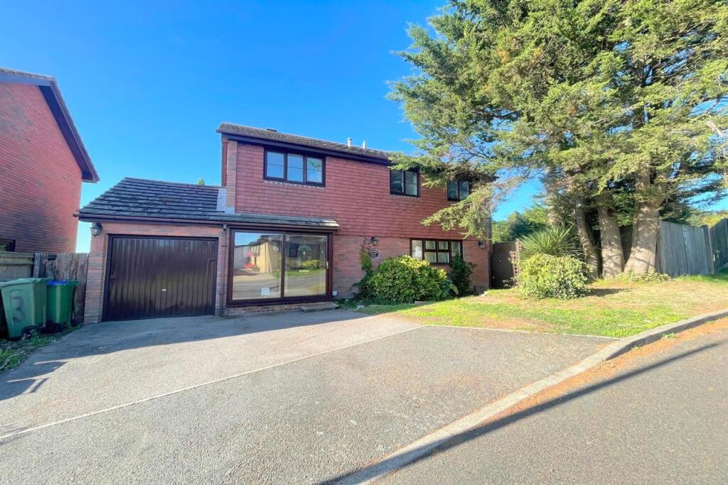 3 bed Detached for rent in Peacehaven. From Premier Lets & Sales - Sussex Coast
