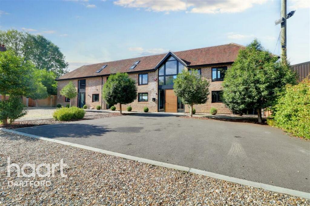 4 bed Barn Conversion for rent in Westerham. From haart Dartford