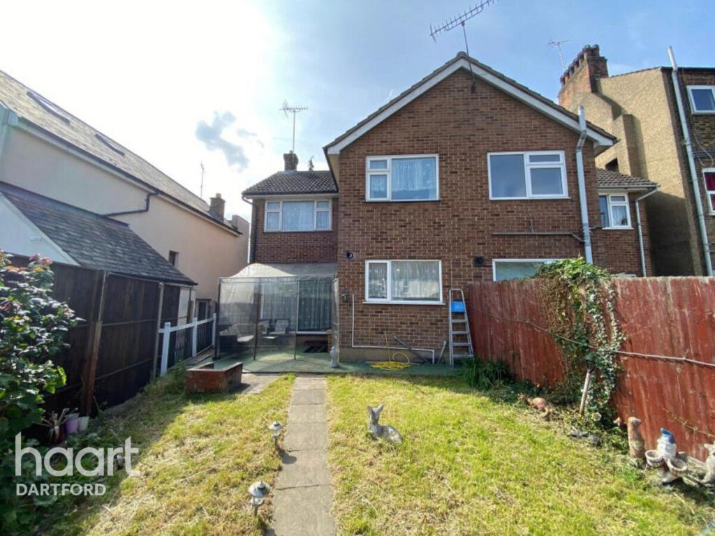3 bed Semi Detached for rent in Swanscombe. From haart - Dartford 3 bed Semi Detached for rent in Swanscombe. From haart - Dartford