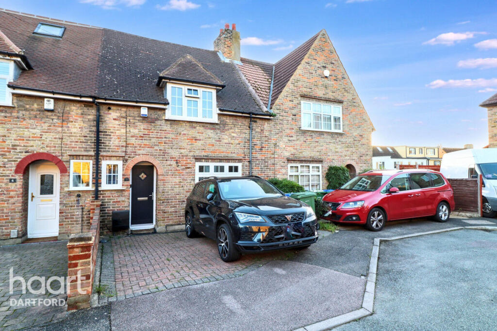 2 bed Mid Terraced House for rent in Crayford. From haart - Dartford