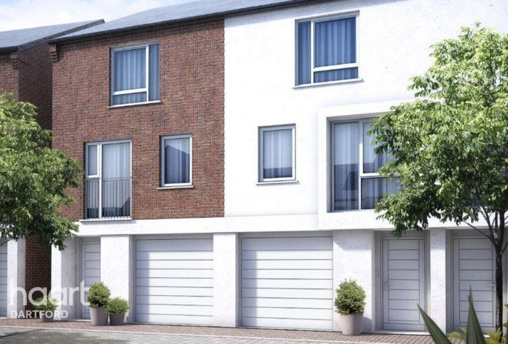 3 bed Town House for rent in Crayford. From haart - Dartford