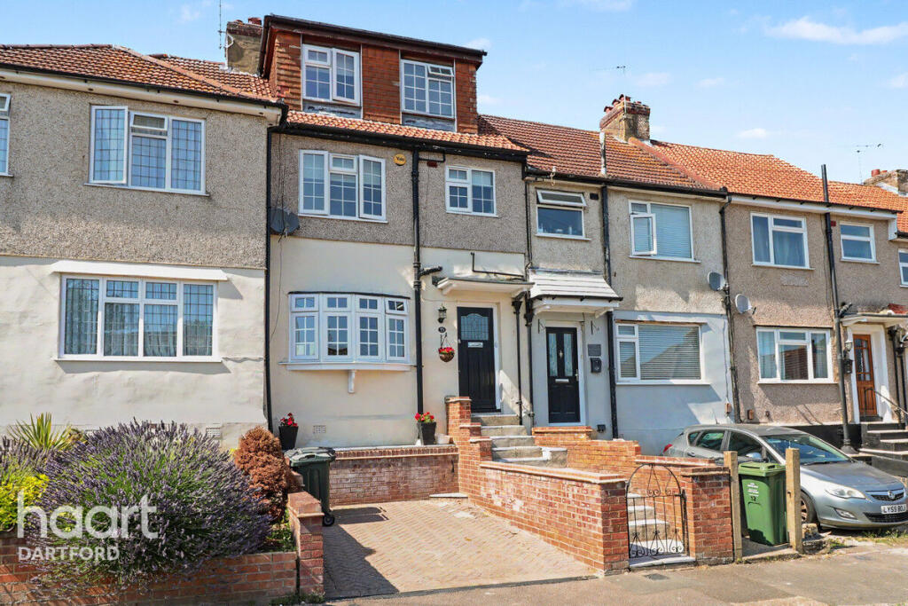 4 bed Mid Terraced House for rent in Crayford. From haart - Dartford 4 bed Mid Terraced House for rent in Crayford. From haart - Dartford