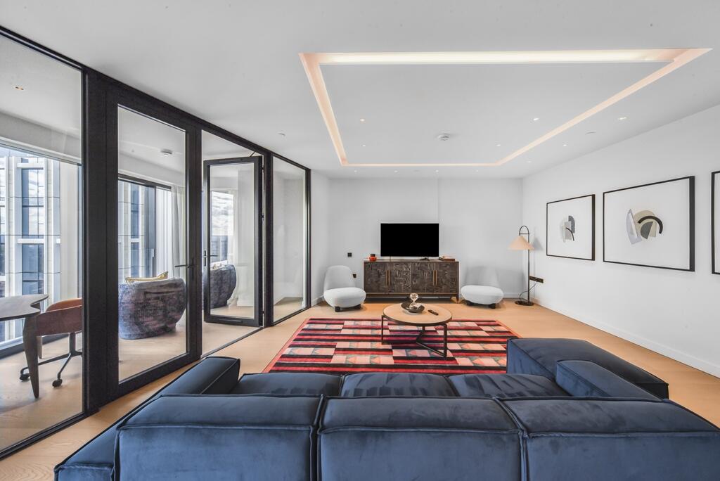 3 bed Apartment for rent in London. From JLL - Battersea