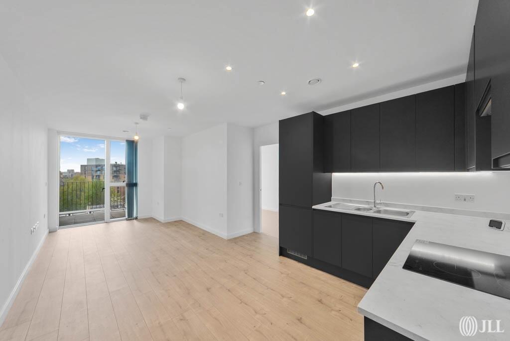 2 bed 1st Floor Flat for rent in . From JLL - Battersea