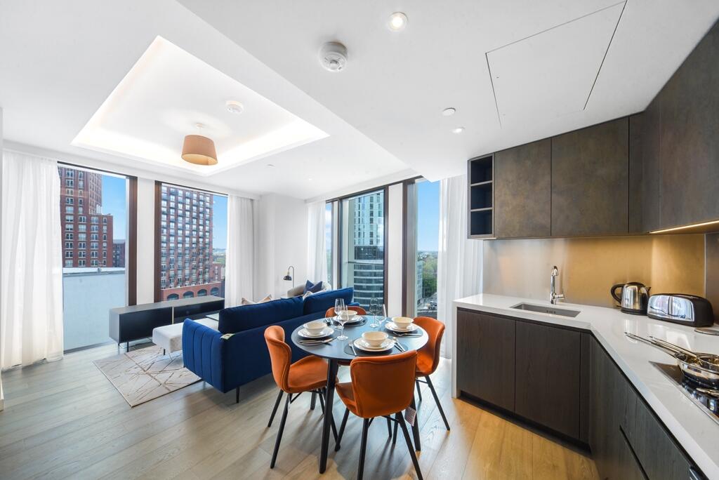 3 bed Apartment for rent in London. From JLL - Battersea