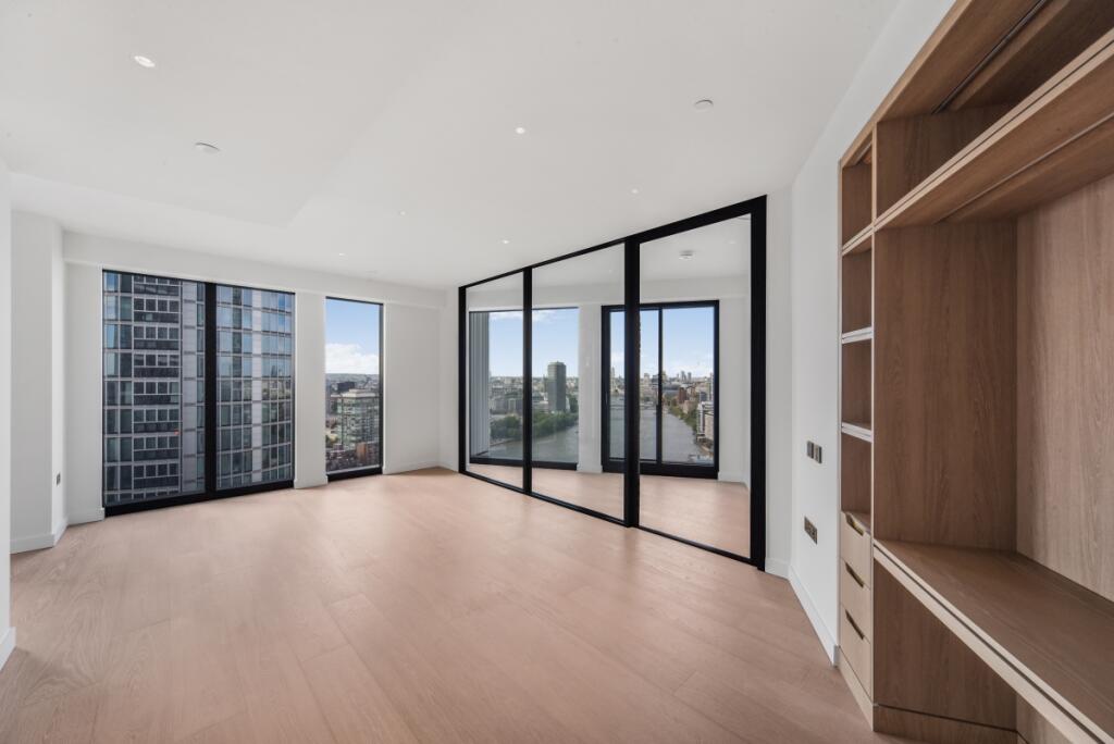 3 bed 1st Floor Flat for rent in London. From JLL - Battersea