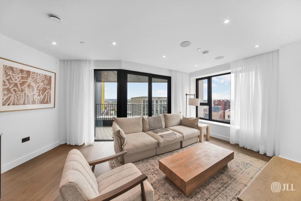 2 bed 1st Floor Flat for rent in . From JLL - Battersea