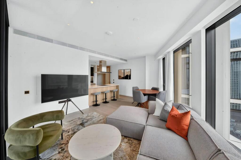 2 bed Apartment for rent in Clapham. From JLL - Battersea 2 bed Apartment for rent in Clapham. From JLL - Battersea