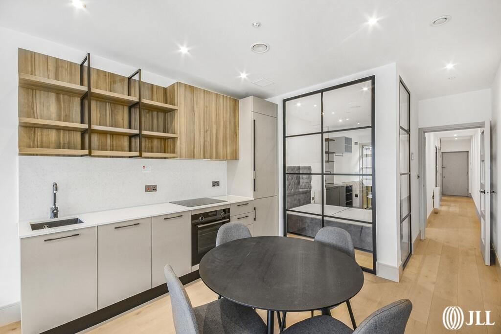 2 bed Apartment for rent in Camberwell. From JLL - Battersea 2 bed Apartment for rent in Camberwell. From JLL - Battersea