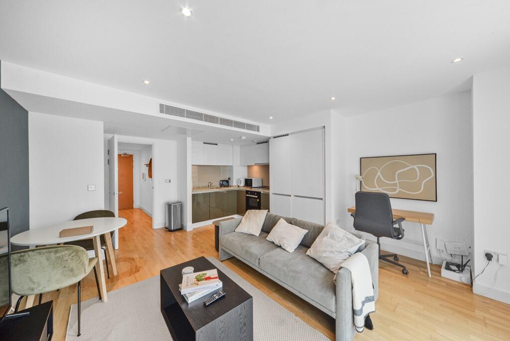 1 bed Apartment for rent in Poplar. From JLL - Canary Wharf