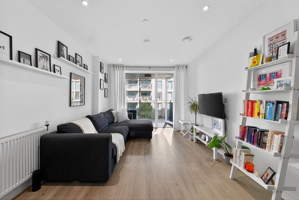 1 bed 1st Floor Flat for rent in Poplar. From JLL - Canary Wharf