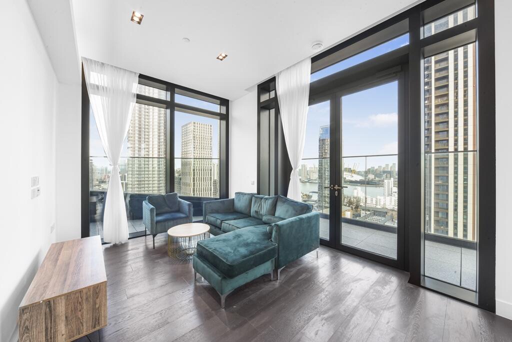 3 bed 1st Floor Flat for rent in Poplar. From JLL - Canary Wharf