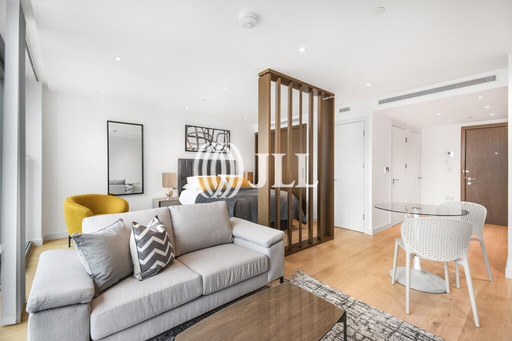 4 bed 1st Floor Flat for rent in Poplar. From JLL - Canary Wharf