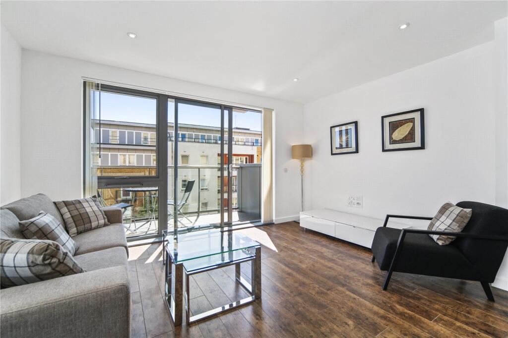 2 bed 1st Floor Flat for rent in Poplar. From JLL - Canary Wharf