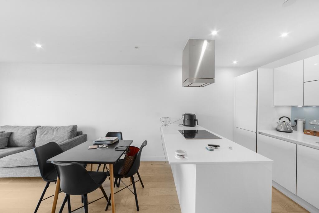 1 bed Apartment for rent in Poplar. From JLL - Canary Wharf