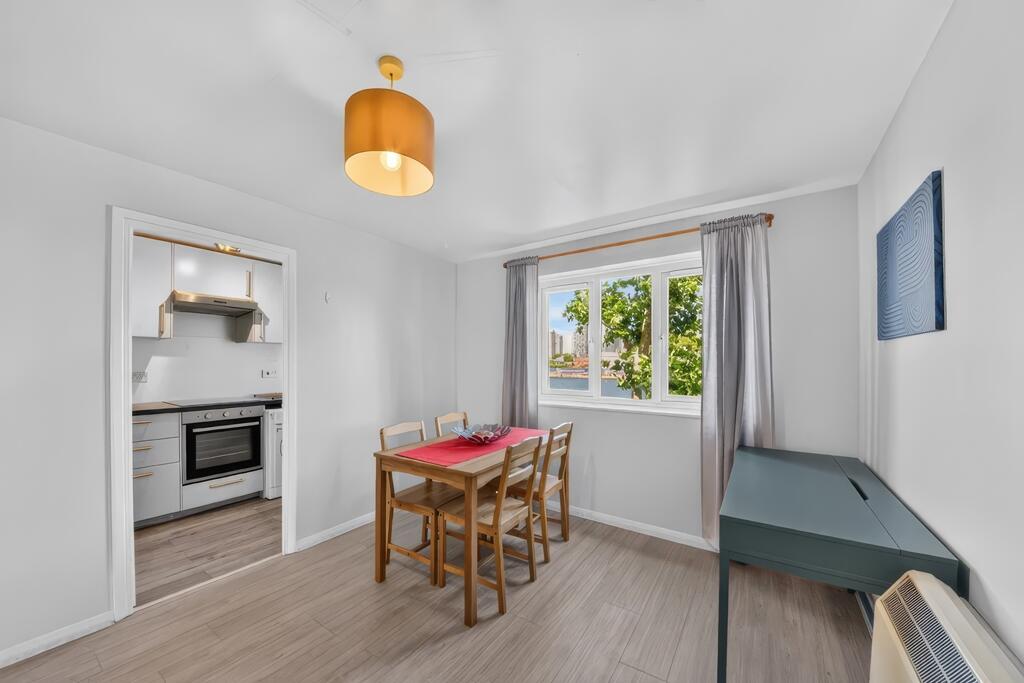 1 bed Apartment for rent in Poplar. From JLL - Canary Wharf