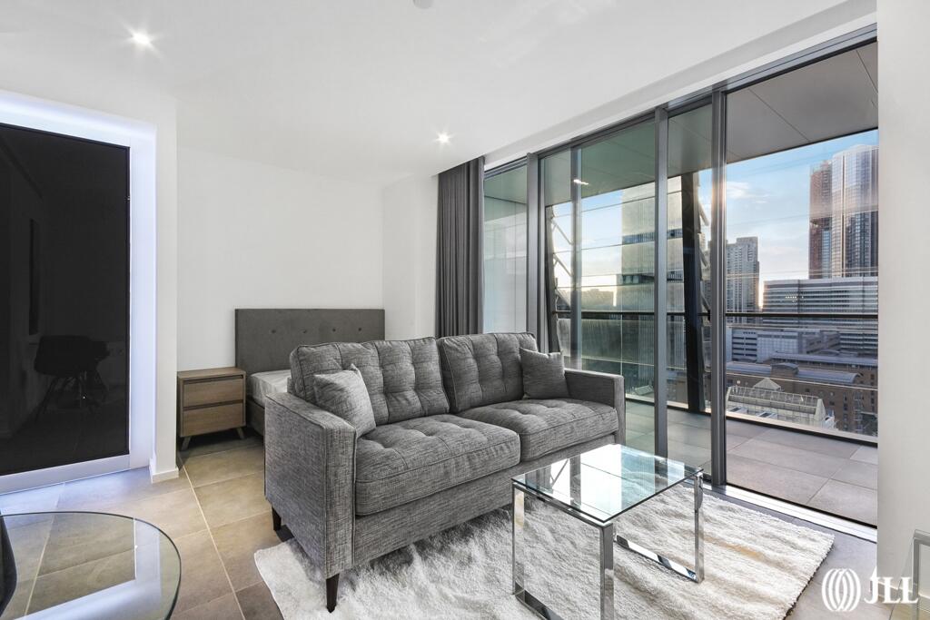 4 bed 1st Floor Flat for rent in Poplar. From JLL - Canary Wharf