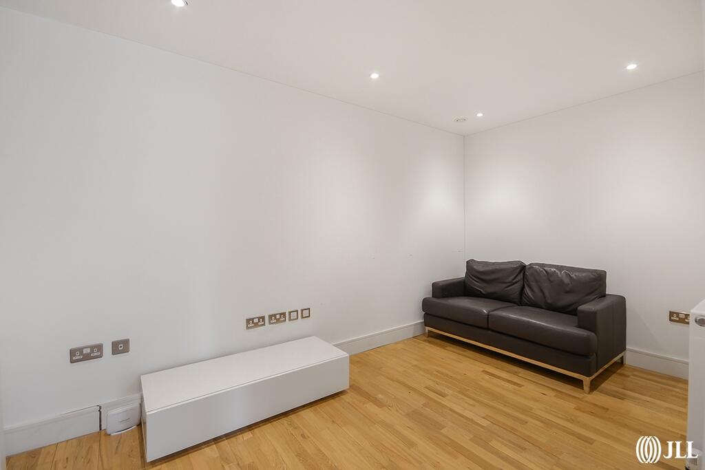 4 bed 1st Floor Flat for rent in Poplar. From JLL - Canary Wharf 4 bed 1st Floor Flat for rent in Poplar. From JLL - Canary Wharf