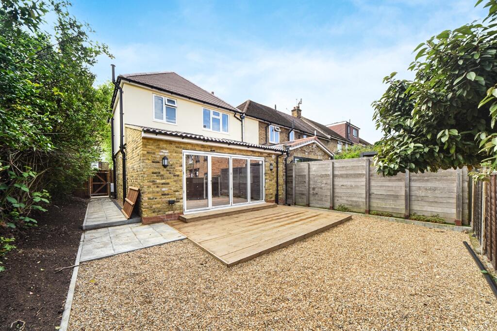 3 bed Detached for rent in Woolwich. From JLL - Greenwich
