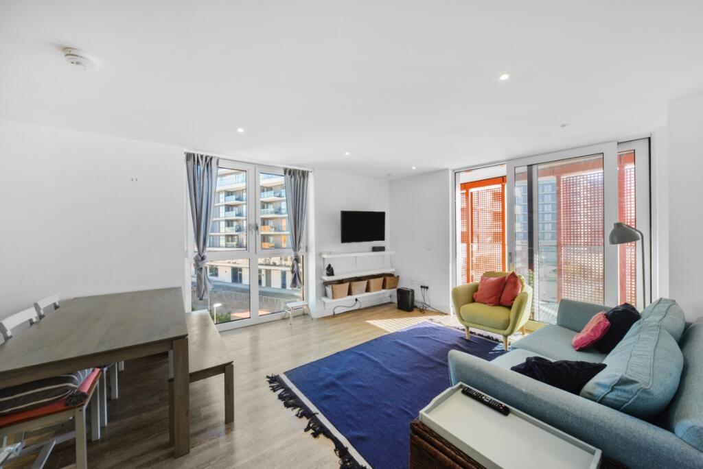 2 bed 1st Floor Flat for rent in Greenwich. From JLL - Greenwich