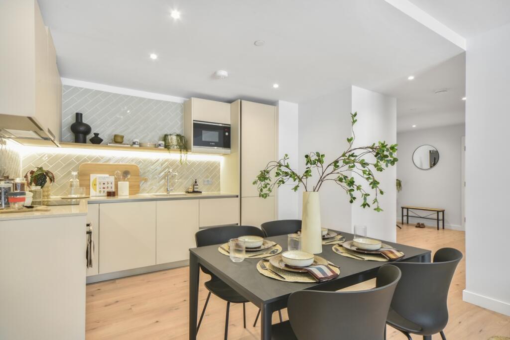 1 bed 1st Floor Flat for rent in Deptford. From JLL - Greenwich