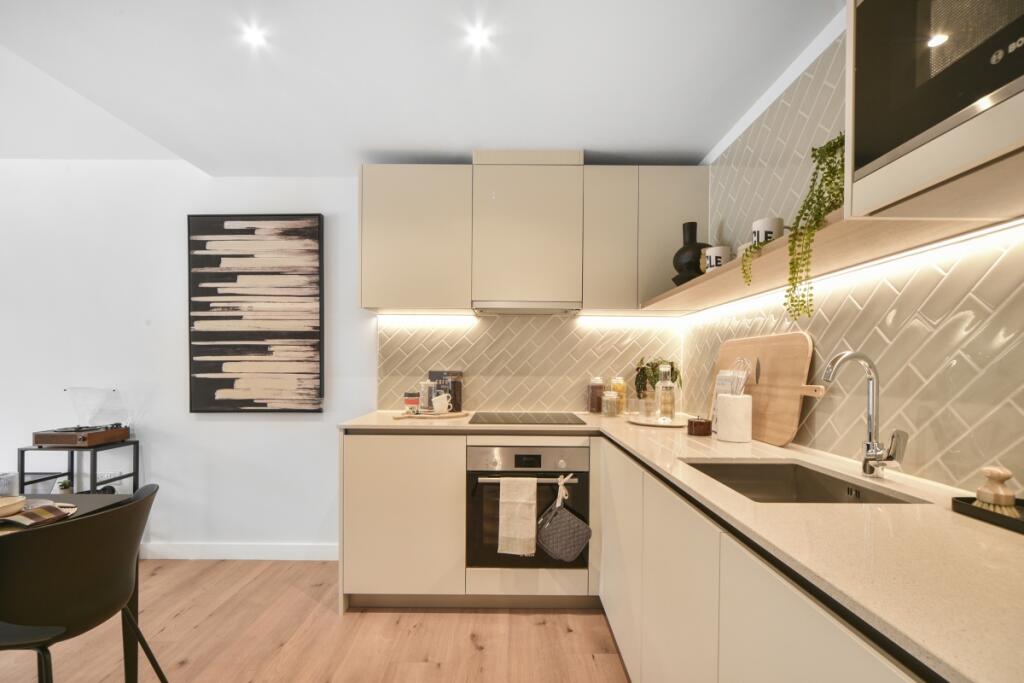 1 bed 1st Floor Flat for rent in Deptford. From JLL - Greenwich