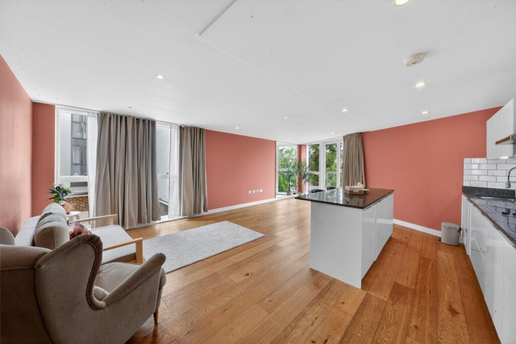 3 bed Apartment for rent in Greenwich. From JLL - Greenwich