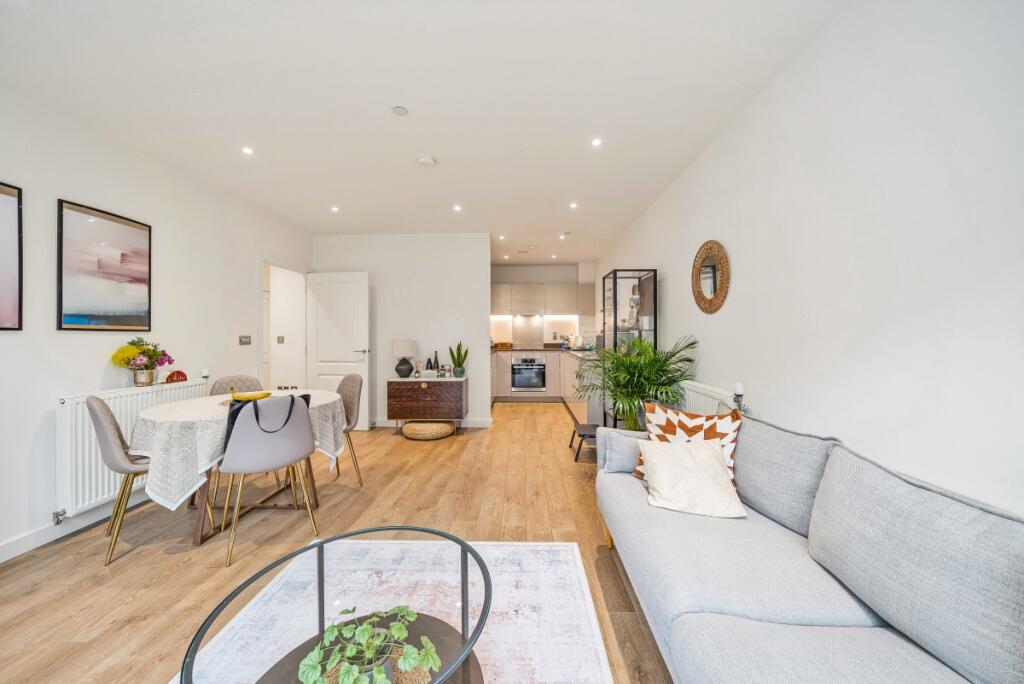2 bed Apartment for rent in Greenwich. From JLL - Greenwich 2 bed Apartment for rent in Greenwich. From JLL - Greenwich