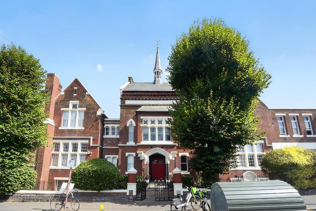 2 bed 1st Floor Flat for rent in Greenwich. From JLL - Greenwich