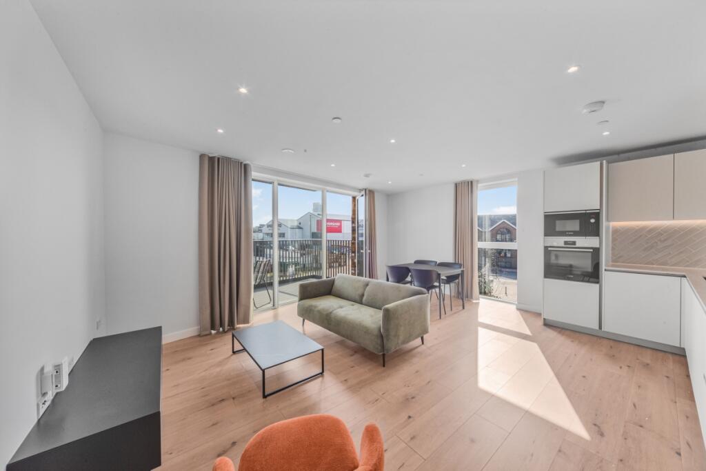 2 bed 1st Floor Flat for rent in Deptford. From JLL - Greenwich