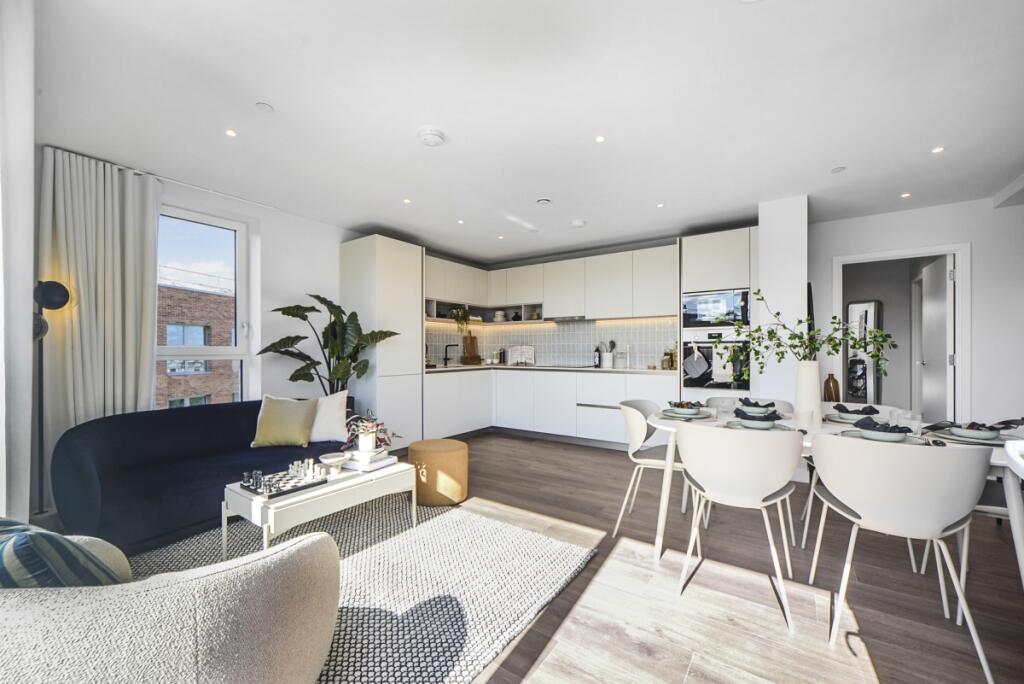 2 bed 1st Floor Flat for rent in Deptford. From JLL - Greenwich