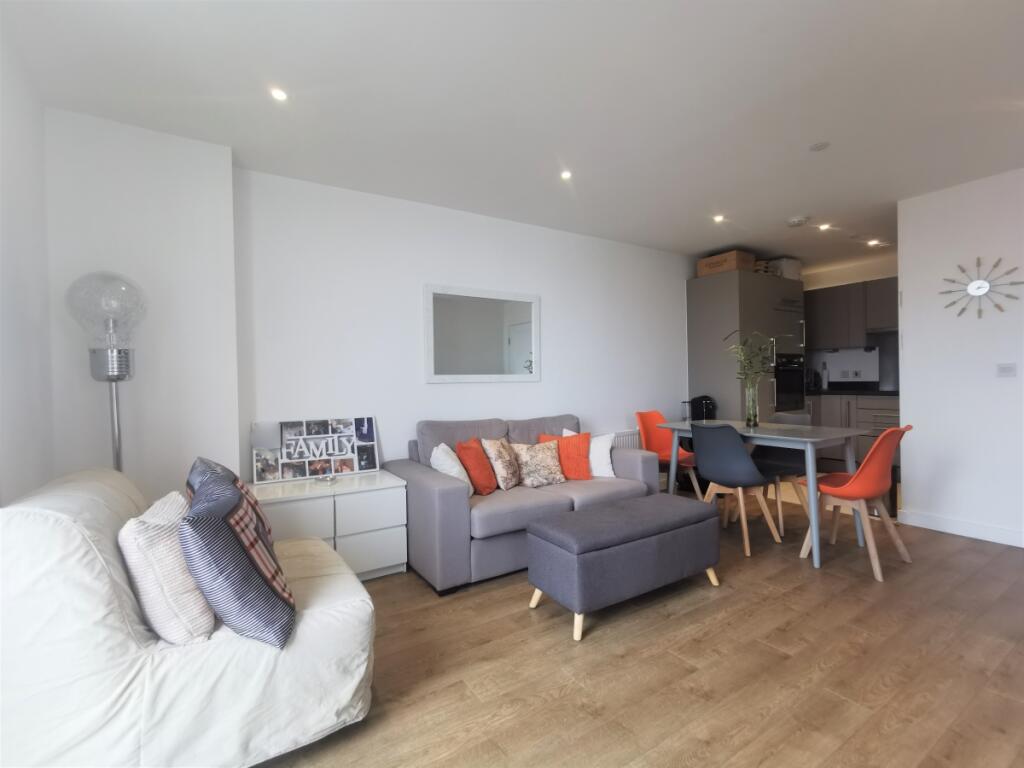1 bed Apartment for rent in Greenwich. From JLL - Greenwich