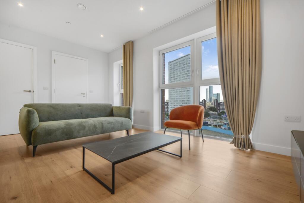 2 bed 1st Floor Flat for rent in Deptford. From JLL - Greenwich