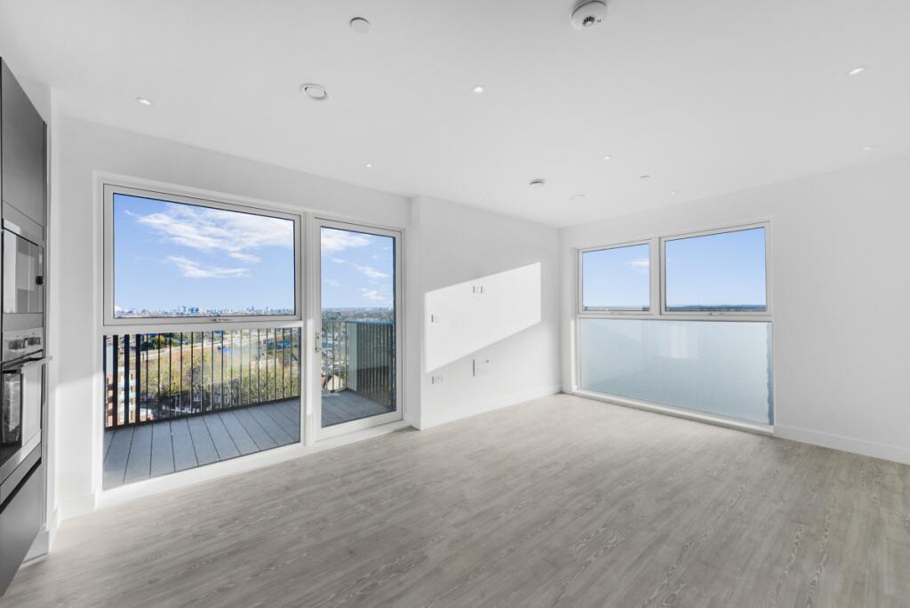 2 bed 1st Floor Flat for rent in . From JLL - Kew Bridge