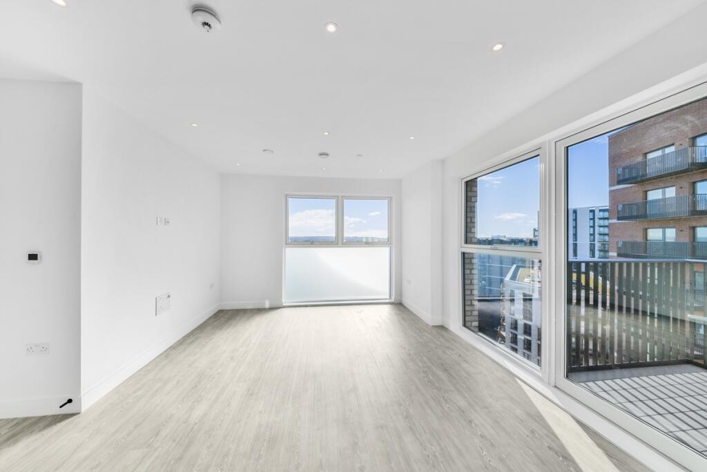 2 bed 1st Floor Flat for rent in . From JLL - Kew Bridge