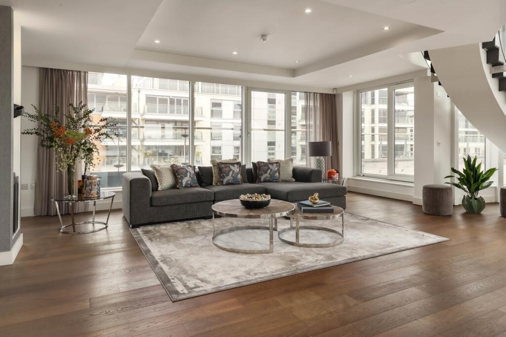 7 bed Penthouse for rent in Fulham. From JLL - Kew Bridge