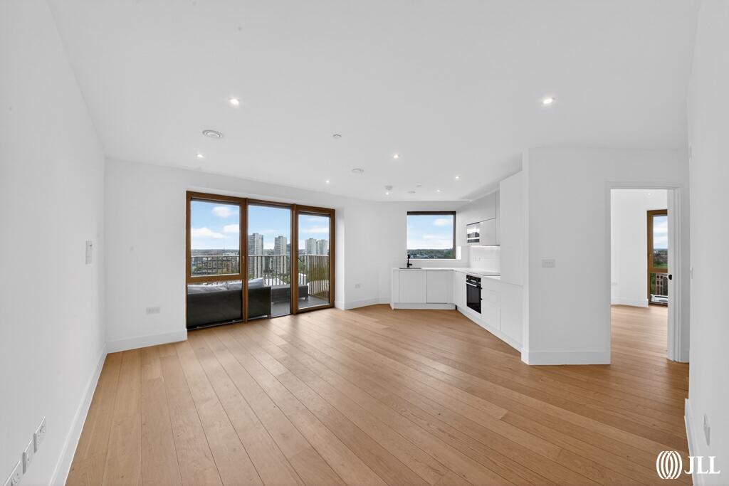 2 bed 1st Floor Flat for rent in Brentford. From JLL - Kew Bridge