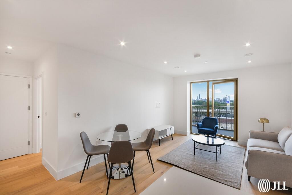 1 bed 1st Floor Flat for rent in Brentford. From JLL - Kew Bridge