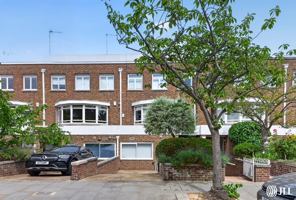 3 bed Mid Terraced House for rent in Kensington. From JLL - Kew Bridge 3 bed Mid Terraced House for rent in Kensington. From JLL - Kew Bridge